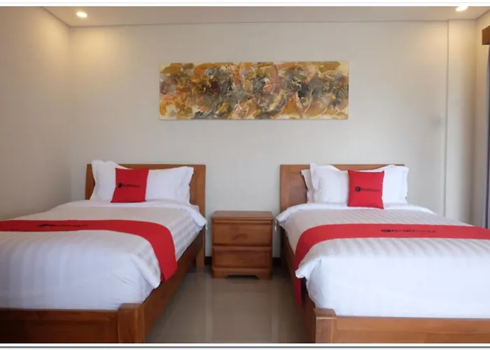 Reddoorz Near 3*